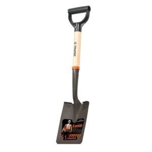 Truper kemping lapát, D-nyél, 70 cm